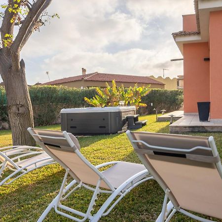 Villa Seaside - Beach Retreat With Jacuzzi Syracuse Esterno foto