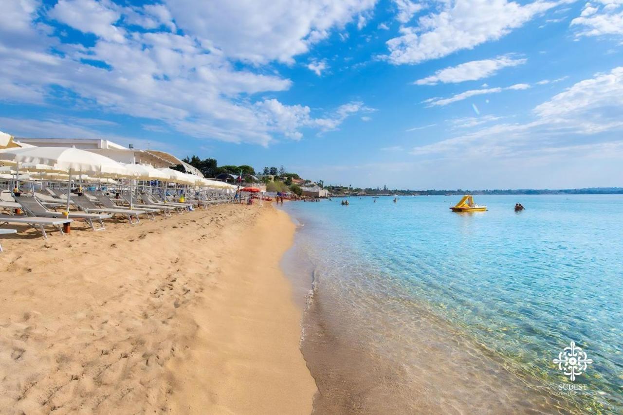 Villa Seaside - Beach Retreat With Jacuzzi Syracuse Esterno foto