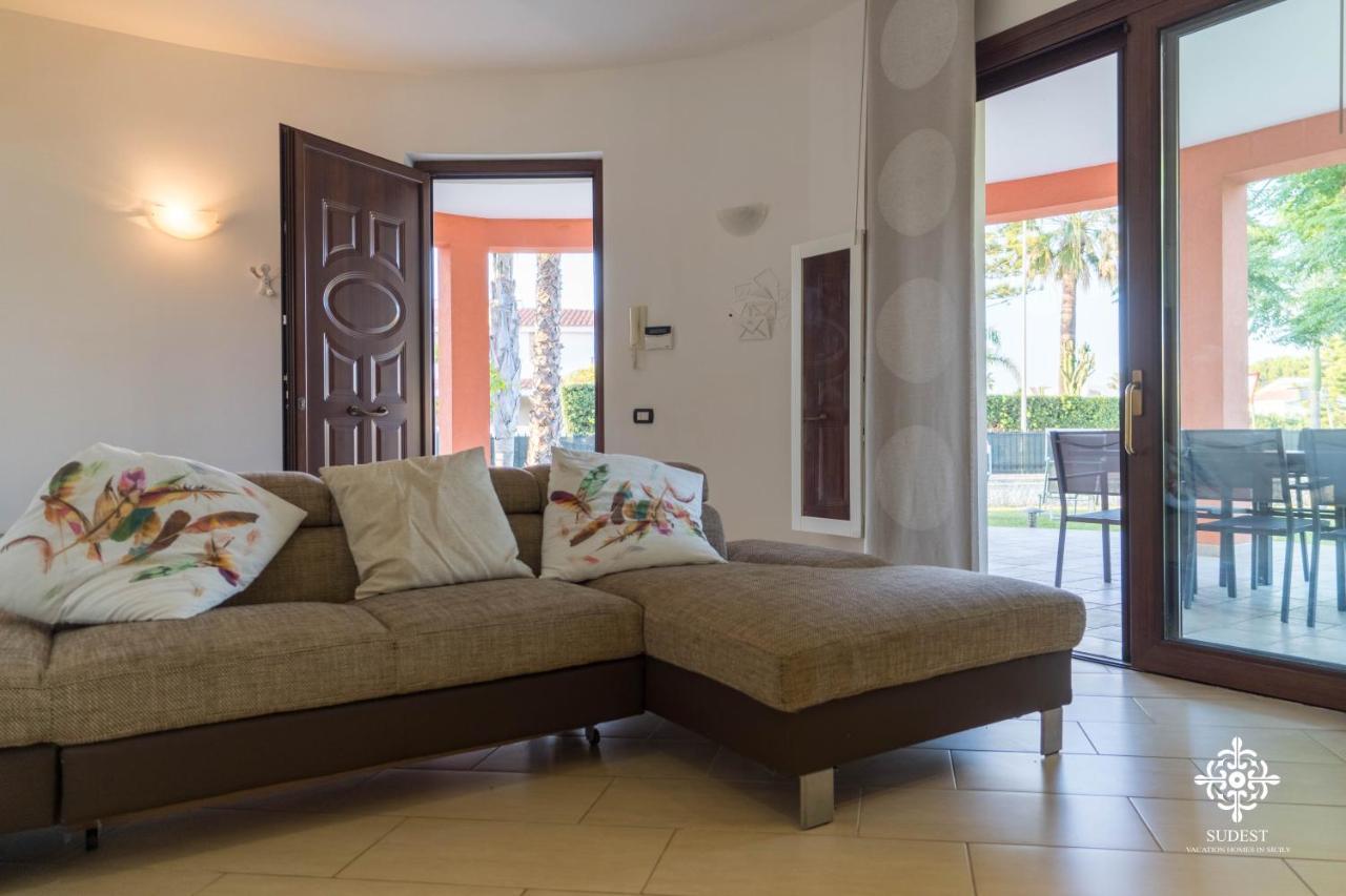 Villa Seaside - Beach Retreat With Jacuzzi Syracuse Esterno foto