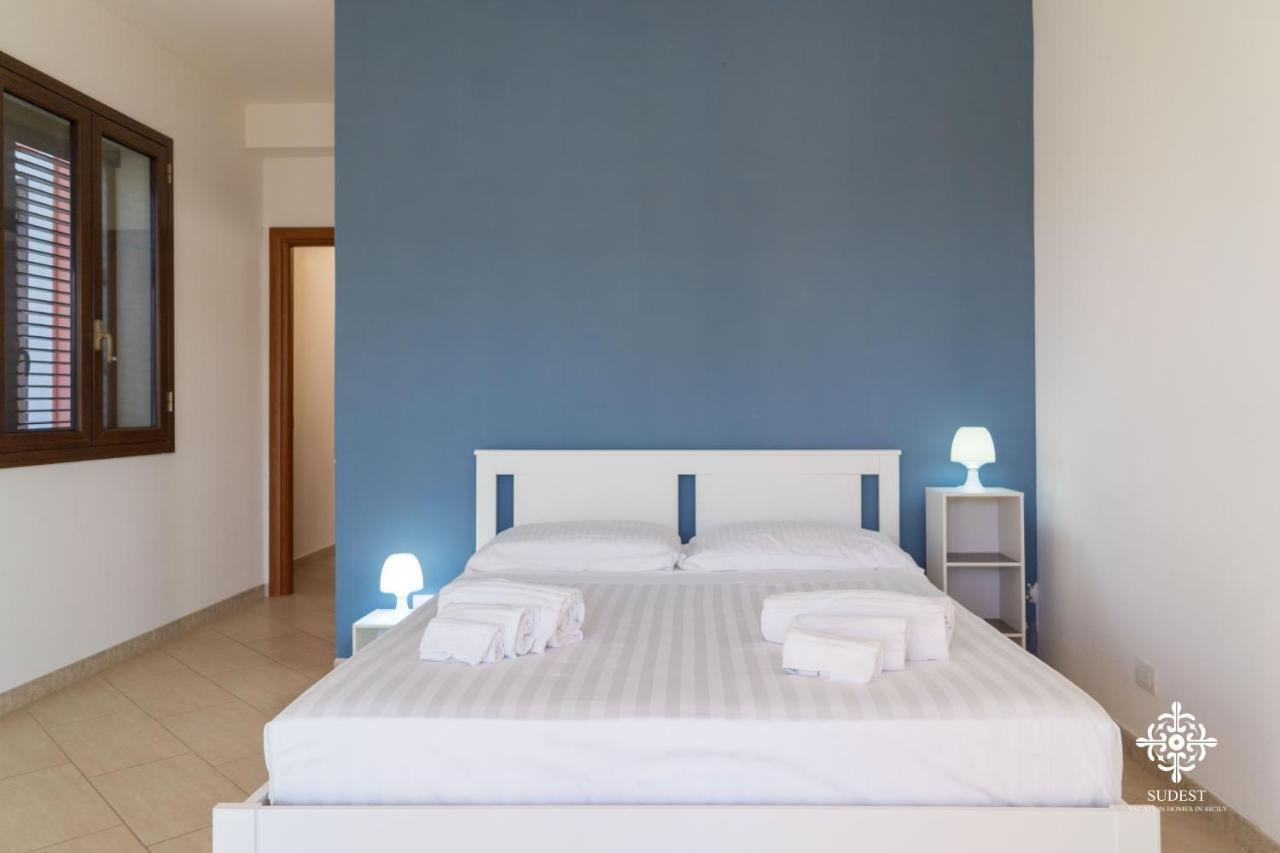 Villa Seaside - Beach Retreat With Jacuzzi Syracuse Esterno foto