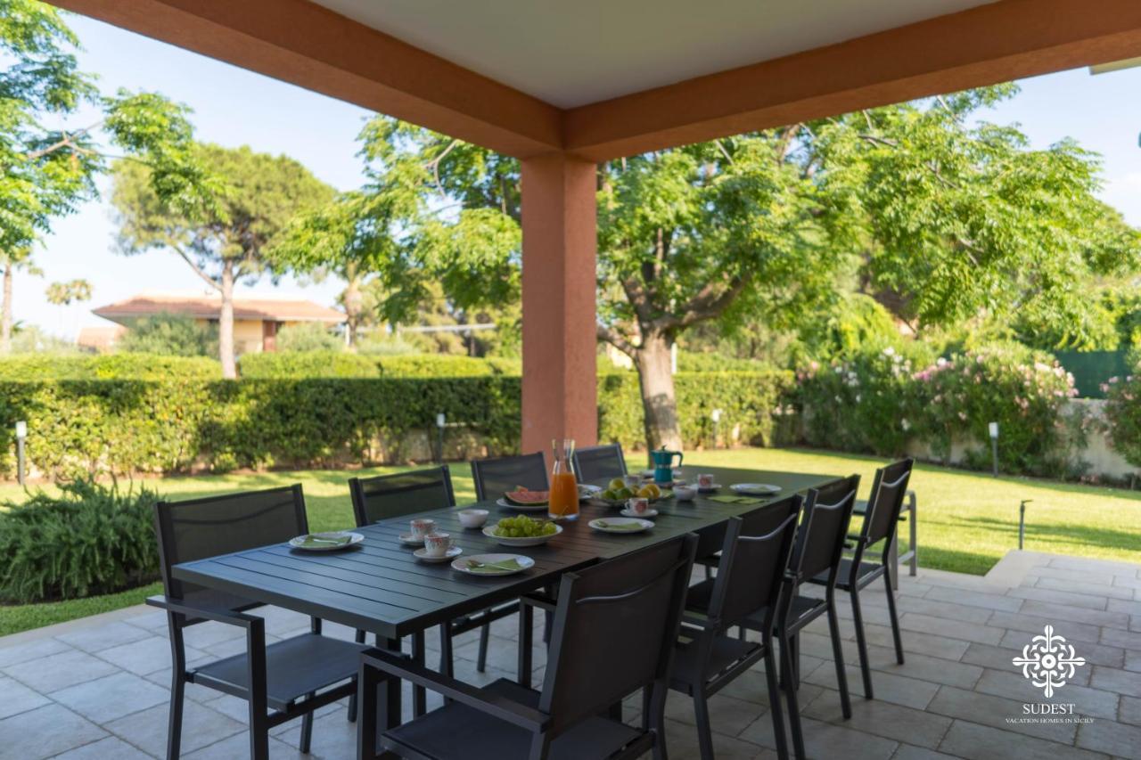 Villa Seaside - Beach Retreat With Jacuzzi Syracuse Esterno foto