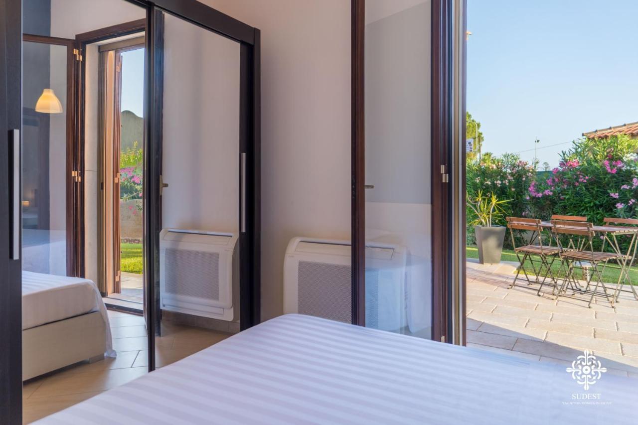 Villa Seaside - Beach Retreat With Jacuzzi Syracuse Esterno foto