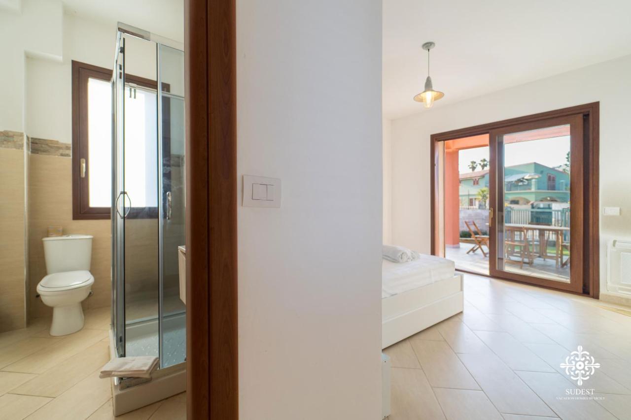Villa Seaside - Beach Retreat With Jacuzzi Syracuse Esterno foto