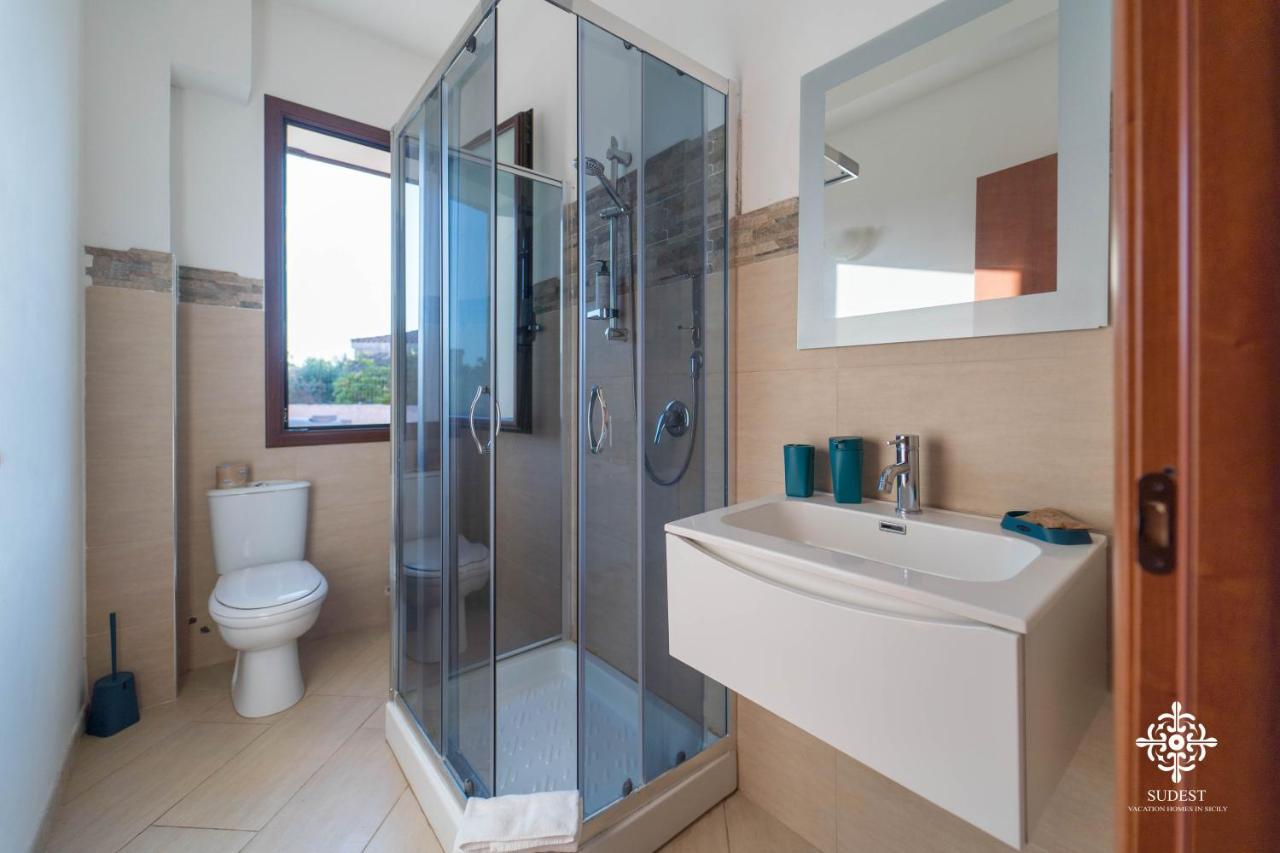 Villa Seaside - Beach Retreat With Jacuzzi Syracuse Esterno foto
