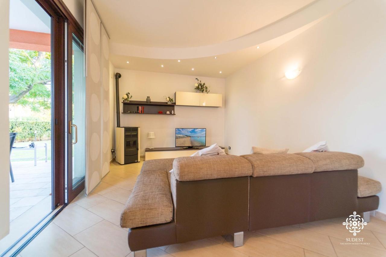 Villa Seaside - Beach Retreat With Jacuzzi Syracuse Esterno foto